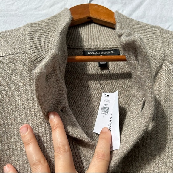 NWT Banana Republic Button Up Beige Brown Cardigan Sweater Size Large - Picture 5 of 7